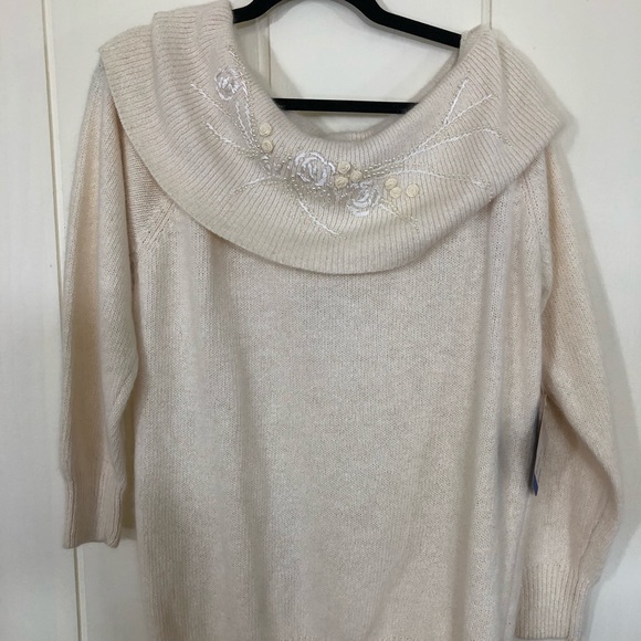 I.B. Diffusion VTG Sweater w/Florette Design Large - Picture 3 of 8